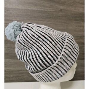 Lululemon Womens Textured Fleece Lined Knit Beanie/Winter Hat With Pom Pom
